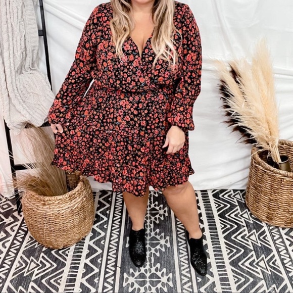 NWT Floral dress - Picture 2 of 7